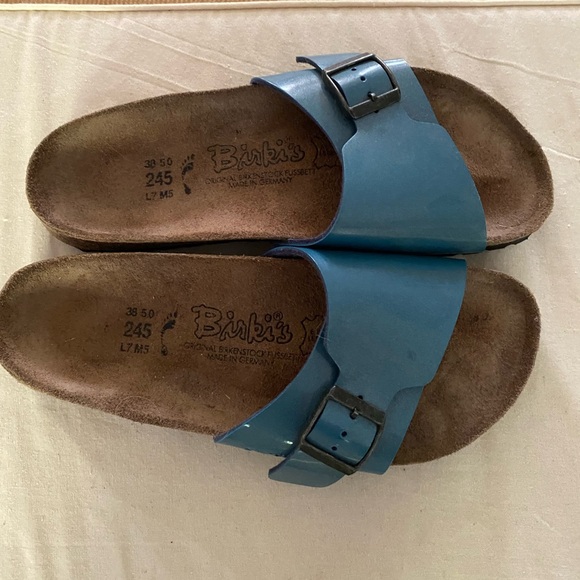 Birkenstock Single Buckle Blue Patent Slide - Picture 2 of 3